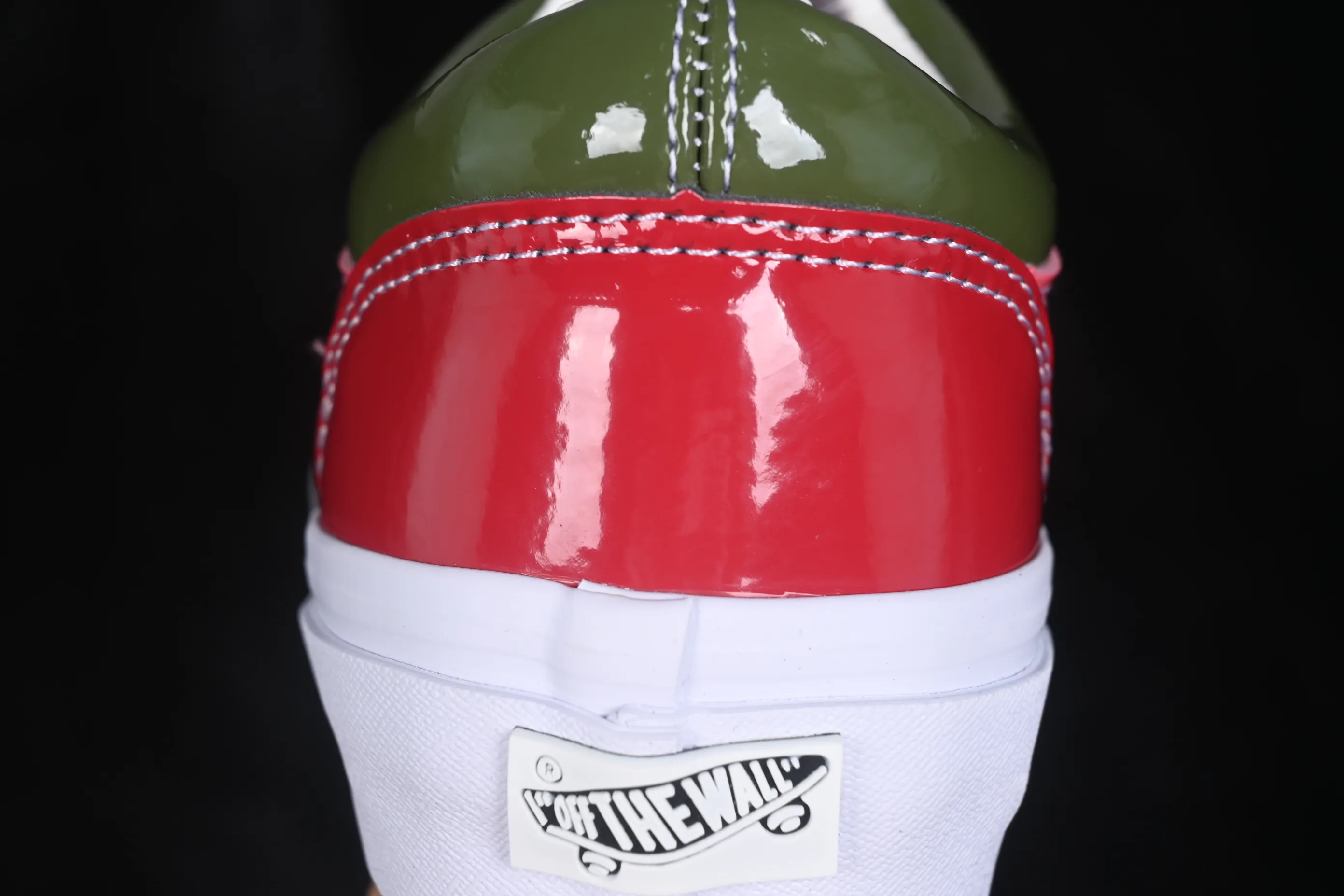 All categories Vans Vans series Vans Low Vans low top Vans Old Skool Vans patent leather low-top casual skateboard shoes VN000E8VCCZ